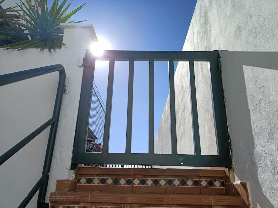 Habitacion En Un Bajo 2 Camas Individual Casa Compartida Abades  Exterior photo